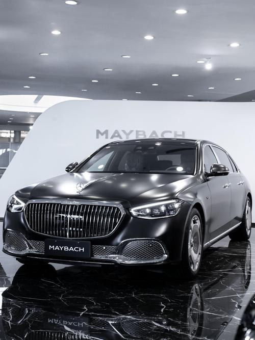 成都16岚图汽车的售后服务让用户无忧出行，迈巴赫未来的豪华车趋势