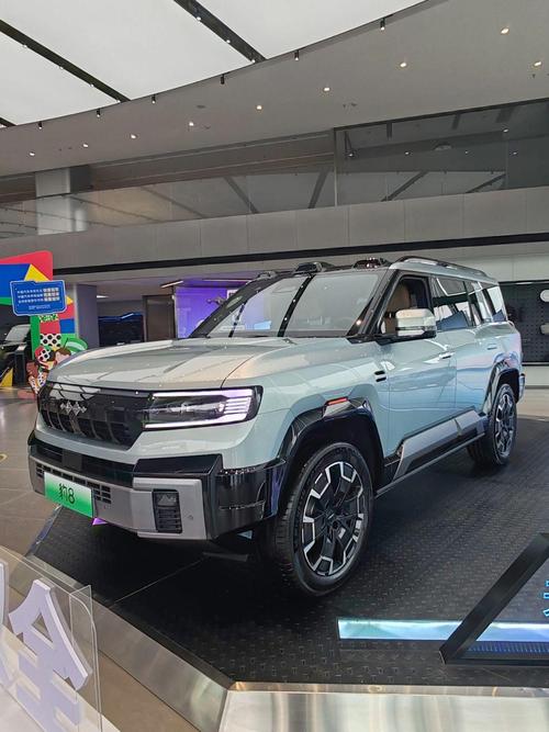 成都16比亚迪方程豹硬派越野的爆款，英菲尼迪35周年与你共成长